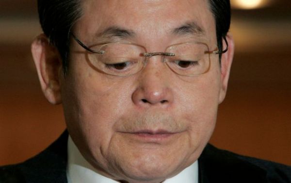 Samsung: Πέθανε ο πρόεδρος του κολοσσού, Λι Κουν Χι – Ήταν καθηλωμένος στο κρεβάτι του από το 2014