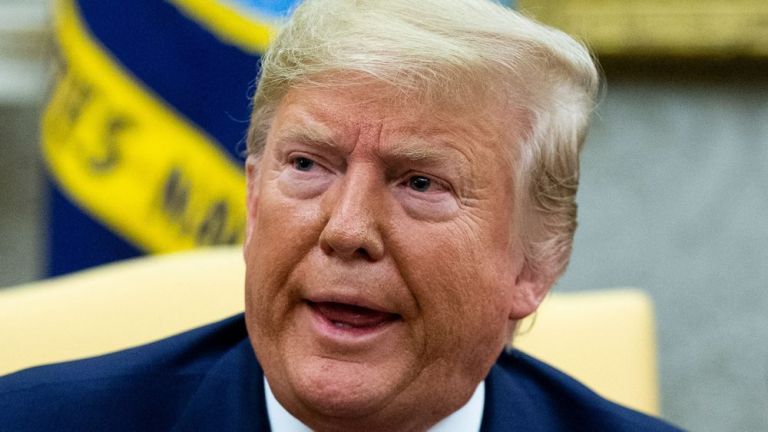 Editorial Ta Nea: Service