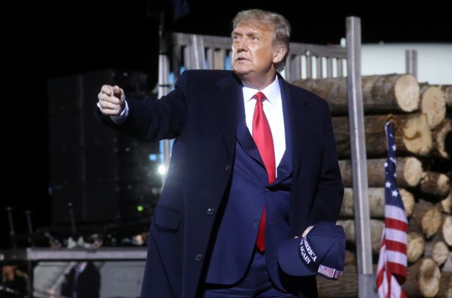 Τραμπ : Χαμός στο Twiter με τον πρόεδρο των ΗΠΑ που κόλλησε κοροναϊό