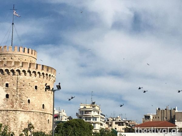 28η Οκτωβρίου : Ελικόπτερα και F-16 πάνω από τη Θεσσαλονίκη