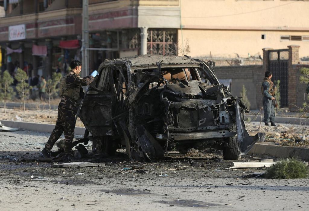 Νέο μακελειό στο Αφγανιστάν : Τουλάχιστον 13 νεκροί από έκρηξη βόμβας στην άκρη του δρόμου
