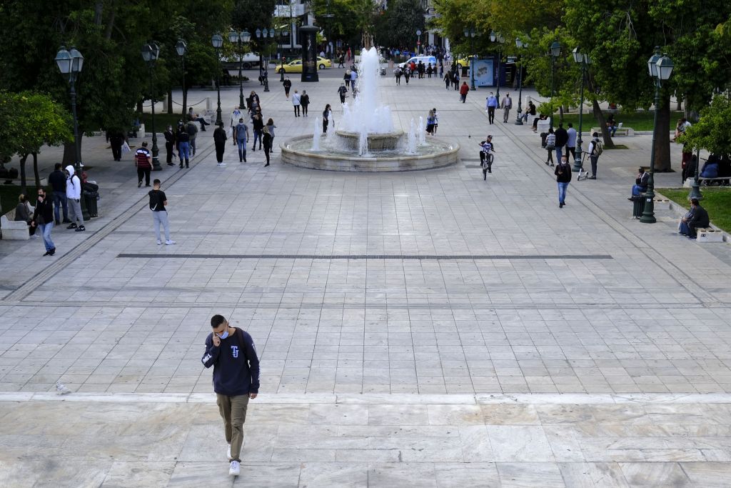 Κοροναϊός : Λουκέτο από την Τρίτη σε εστιατόρια, μπαρ, καφέ, θέατρα, σινεμά και γυμναστήρια