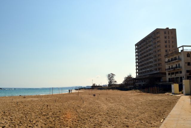 Αμμόχωστος : Καταδικάζουν ΕΕ, Κύπρος – Ντροπή για τη δημοκρατία, λέει ο Ακιντζί