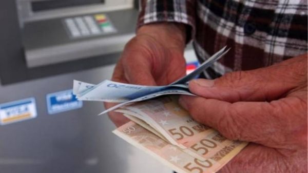 Έκτακτο επίδομα : Δώρο Χριστουγέννων σε χαμηλοσυνταξιούχους