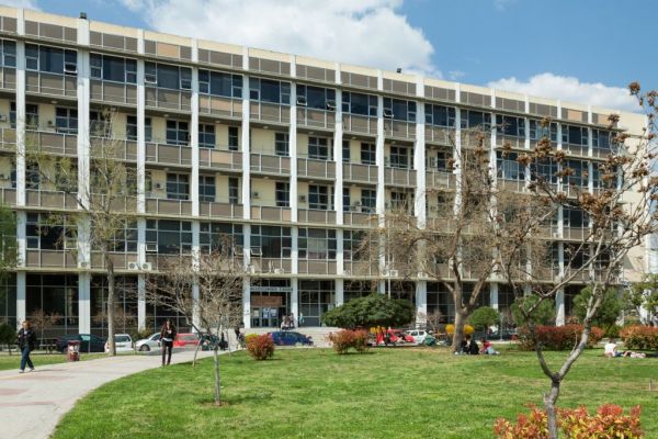 Κοροναϊός – ΑΠΘ : Έξι φοιτητές θετικοί στον ιό – Σε καραντίνα για 14 μέρες