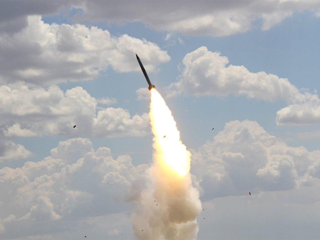 Ρωσία : Επιτυχής δοκιμαστική εκτόξευση υπερηχητικού πυραύλου ανήμερα των γενεθλίων του Πούτιν