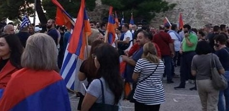 Θεσσαλονίκη : Συγκέντρωση Αρμενίων για το Ναγκόρνο Καραμπάχ - Συνθήματα και κατά της Τουρκίας