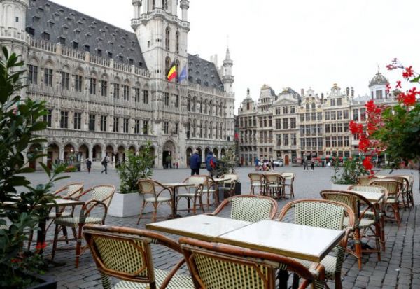 Βέλγιο: Κλειστά για τέσσερις εβδομάδες καφέ και εστιατόρια λόγω κοροναϊού