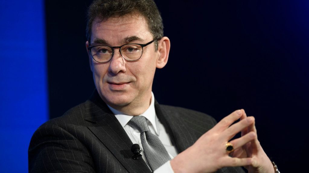 Άλμπερτ Μπούρλα: O Θεσσαλονικιός και CEO της Pfizer ετοιμάζεται να γράψει ιστορία  στην κούρσα για το εμβόλιο