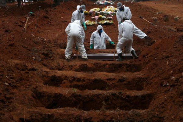 Κοροναϊός – Σοκάρουν τα νέα στοιχεία στη Βραζιλία : Τα κρούσματα ξεπέρασαν τα 5.000.000 και οι νεκροί τις 148.000