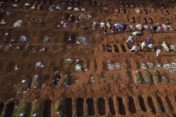 Βραζιλία : Χτυπά με αμείωτη ένταση ο κοροναϊός – 153.214 νεκροί και 5.200.000 κρούσματα