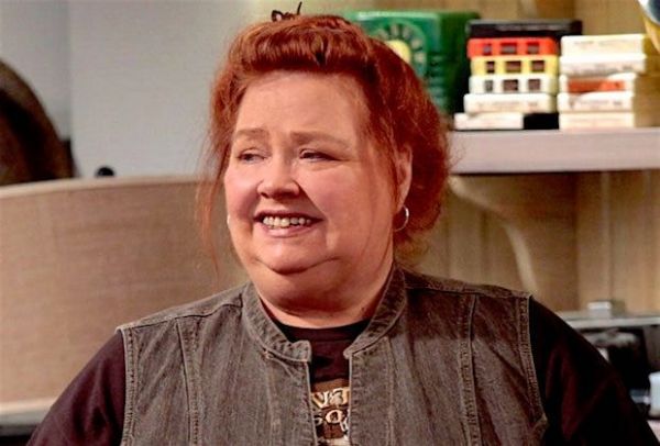 Πέθανε η «οικονόμος Μπέρτα» της σειράς Two and a Half Men – Το συγκινητικό μήνυμα του Τσάρλι Σιν