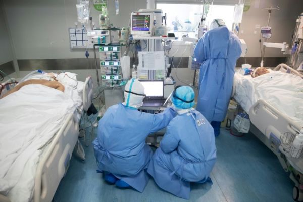 Κοροναϊός : Πάνω από 400.000 κρούσματα παγκοσμίως – Αριθμός ρεκόρ