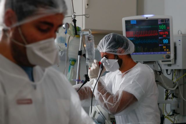 Κοροναϊός : Πλησιάζουν τα 1,2 εκατ. οι θάνατοι σε όλο τον κόσμο – Σοκάρει ο αριθμός των κρουσμάτων