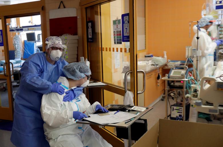 Νέα ανησυχία στην Τσεχία : Ο κοροναϊός εξαπλώνεται ταχέως στο ιατρονοσηλευτικό προσωπικό