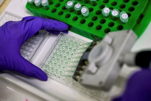 Οξφόρδη: Προστασία στους ηλικιωμένους έδειξαν τα πρώτα αποτελέσματα του εμβολίου