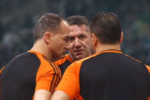 Αυτοί σφυρίζουν στο ντέρμπι «αιωνίων»