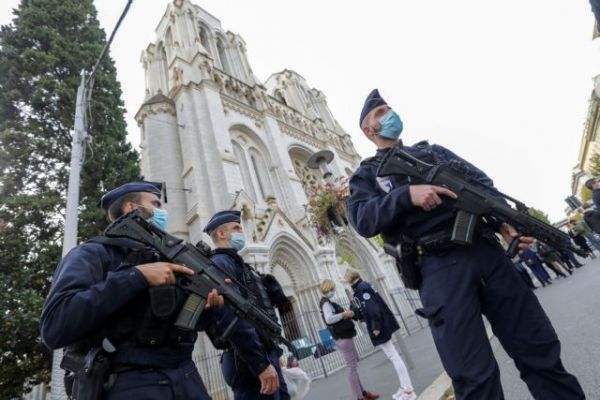 Γαλλία: Οι ευρωπαίοι ηγέτες καταδικάζουν τις τρομοκρατικές επιθέσεις