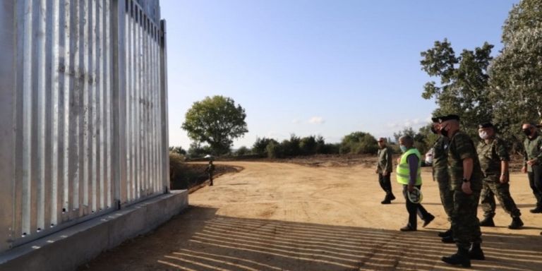 Εβρος : Δεν αρέσει… ο φράχτης στους Τούρκους – Βρίζουν σε άπταιστα ελληνικά και προκαλούν