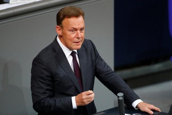 Γερμανία : Πέθανε ο αντιπρόεδρος της βουλής Τόμας Όπερμαν – Κατέρρευσε μέσα σε τηλεοπτικό στούντιο