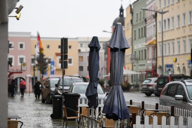 Γερμανία: Για 20.000 κρούσματα τη μέρα προειδοποιεί η κυβέρνηση – Νέα, πιο αυστηρά μέτρα