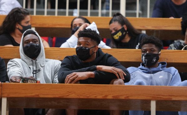 Στο ΟΑΚΑ για να δουν Παναθηναϊκός-Φενέρμπαχτσε τα αδέρφια Αντετοκούνμπο