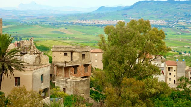 Ιταλία : Πουλάνε σπίτια για… 1€