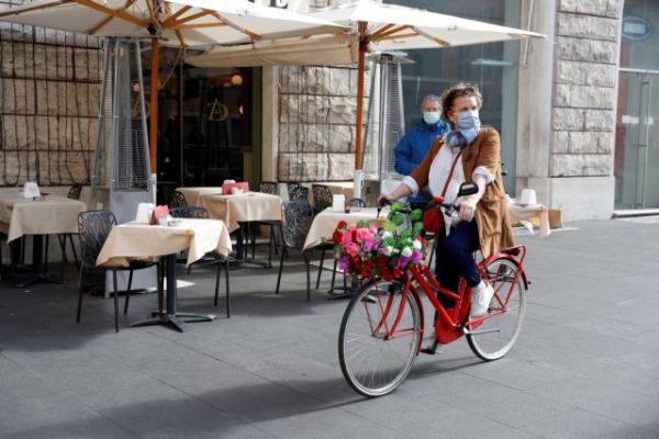 Κοροναϊός : Μέτρα σοκ στην Ιταλία – Λουκέτο από τις 6 το απόγευμα σε καφέ και εστιατόρια