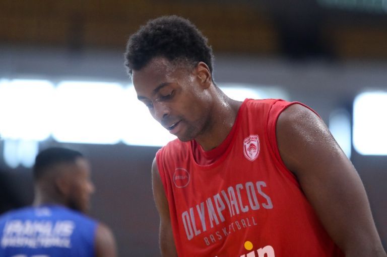 Ολυμπιακός: Αρνητικά όλα τα τεστ για κοροναϊό, θεραπεία ο Ζαν Σαρλ