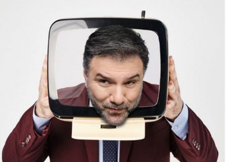 Γρηγόρης Αρναούτογλου : Στόλισε ήδη το χριστουγεννιάτικο δεντράκι του