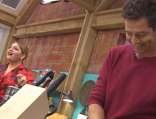 «Πάμε Δανάη!» : Πεντανόστιμη και εύκολη κολοκυθόπιτα από τον Απόστολο Ρουβά