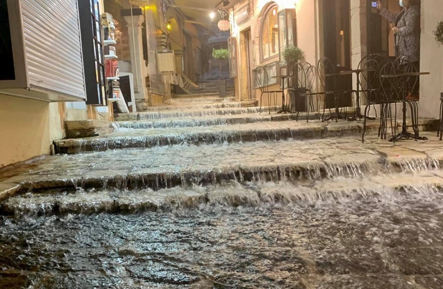 Αρναούτογλου : Σε 12 ώρες έβρεξε στην Κέρκυρα όσο στην Αττική σε ένα τρίμηνο