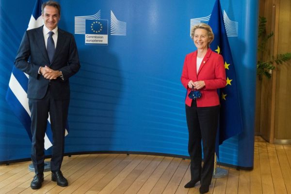 Σύμφωνο για τη Μετανάστευση και το Άσυλο : Τι συζήτησαν Μητσοτάκης, Μπορέλ και Λάιεν