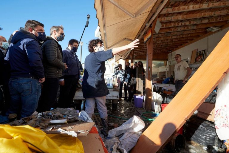 Σεισμός – Σάμος : Με τους γονείς των δύο νεκρών παιδιών συναντήθηκε ο Μητσοτάκης