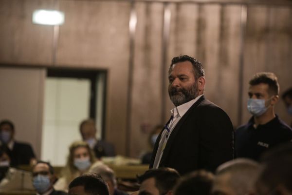 Χρυσή Αυγή : Κόντρα ΣΥΡΙΖΑ και Αστυνομίας για την έξοδο του Λαγού από τη χώρα