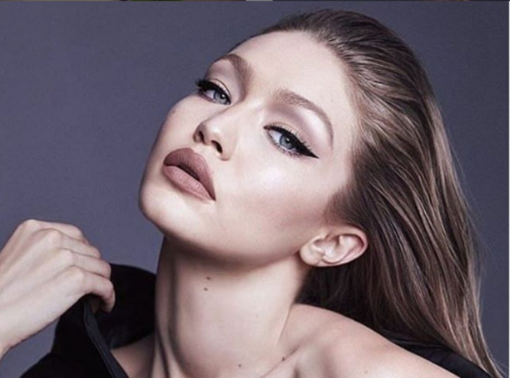 Τζίτζι Χαντίντ : Σε άψογη φόρμα ένα μήνα μετά την γέννα