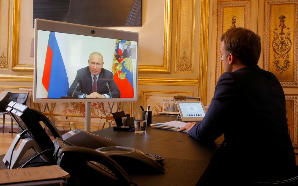 Συνομιλία Πούτιν – Μακρόν : Να σταματήσουν αμέσως οι συγκρούσεις στο Ναγκόρνο-Καραμπάχ
