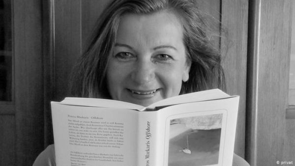 Ο Πέτρος Μάρκαρης μέσα από τα μάτια της μεταφράστριάς του