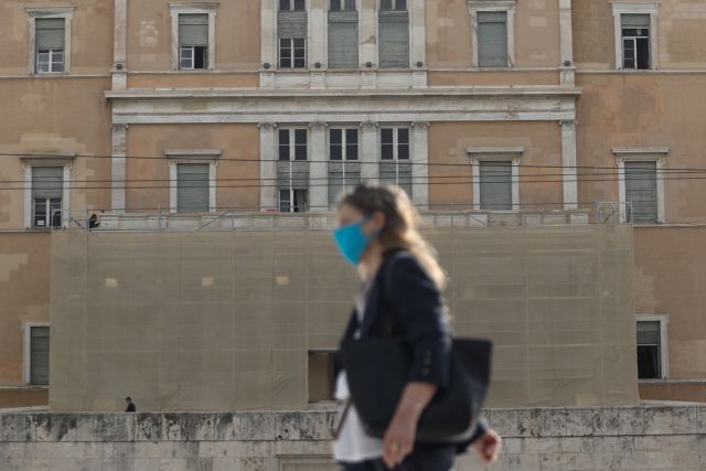 Κοροναϊός : Η εκτίναξη των κρουσμάτων φέρνει μάσκες παντού και απαγόρευση κυκλοφορίας τη νύχτα - Εντός ημέρας οι ανακοινώσεις