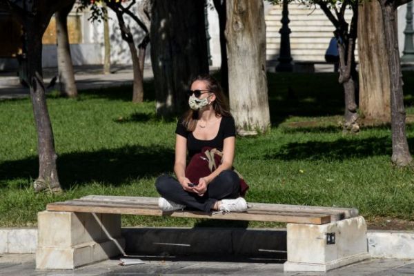 Καλλιθέα: Γυναίκα προσπάθησε να δικαιολογηθεί με αστείο τρόπο για τη μη χρήση μάσκας