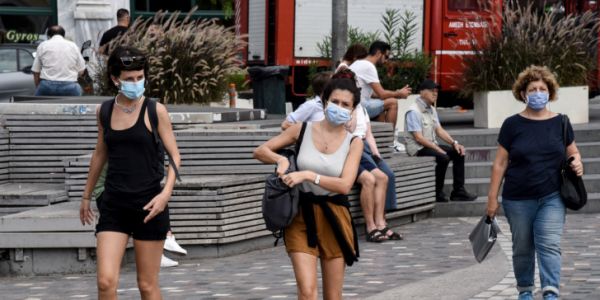 «Το χεράκι σας να πιάσω και ό,τι έχω ας το χάσω»