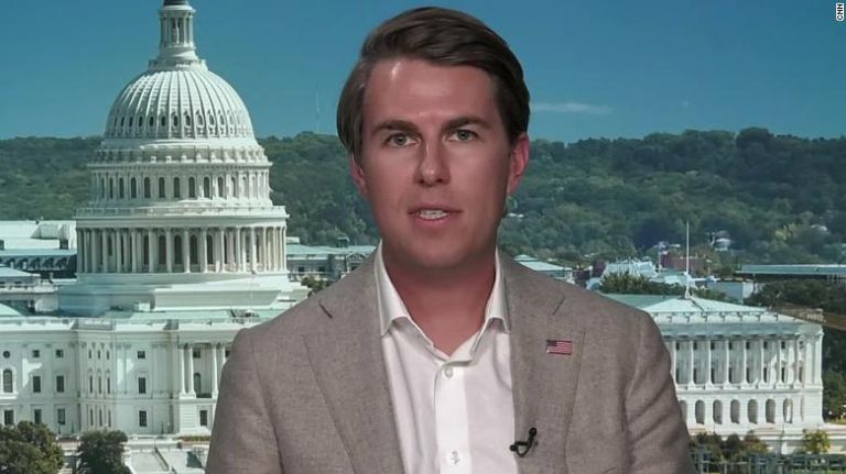 Σάλος στις ΗΠΑ : Αποκαλύφθηκε ο «ανώτερος» αξιωματούχος που έγραφε κατά του Τραμπ