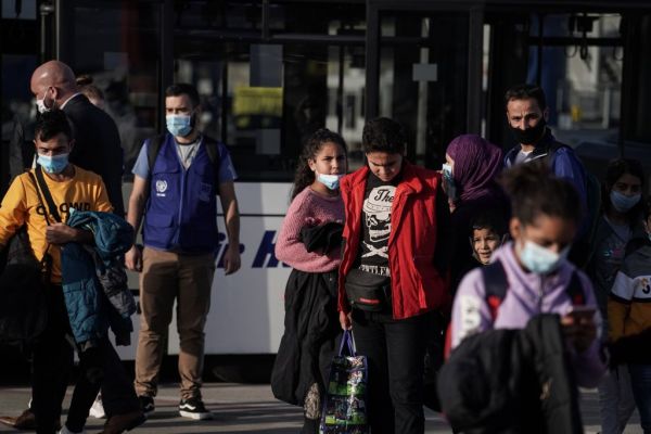 ΟΟΣΑ : Ο κοροναϊός έφερε ισχυρή πτώση των μεταναστευτικών ροών