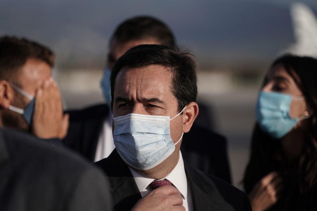 Λέσβος : Επίσκεψη Νότη Μηταράκη στα γραφεία της Υπηρεσίας Ασύλου