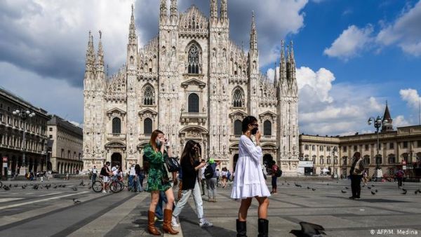Προς απαγόρευση κυκλοφορίας σε Μιλάνο και Νάπολη