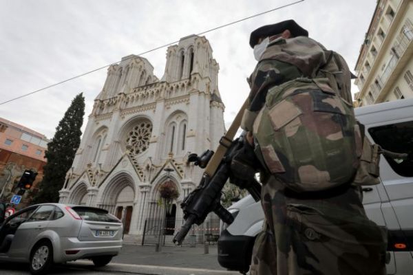 Επίθεση στη Νίκαια : Η κόντρα Μακρόν – Ισλάμ και η προδιαγεγραμμένη τραγωδία