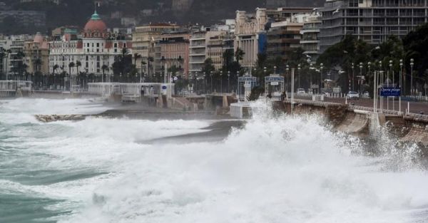 Γαλλία : Εννέα αγνοούμενοι μετά τις καταρρακτώδεις βροχές που έπληξαν την ενδοχώρα της Νίκαιας