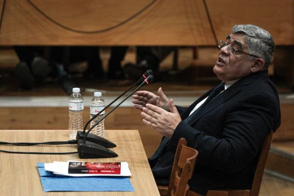 Δίκη Χρυσής Αυγής : «Πληροί τις προϋποθέσεις για την αναστολή» ο Μιχαλολιάκος