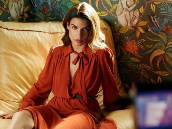 Τόνια Σωτηροπούλου : Φωτογραφίζεται με εσώρουχα και εντυπωσιάζει