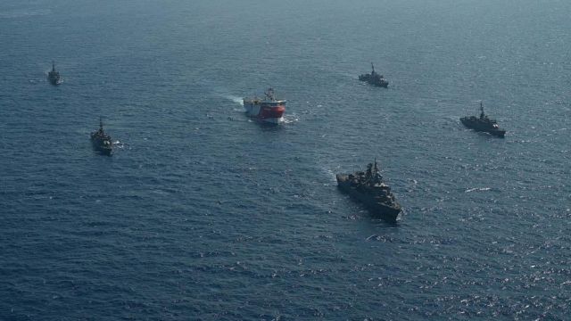 Oruc Reis : Σενάρια για παράταση της παράνομης Navtex – Με «πλωτό τείχος» απαντά η Αθήνα